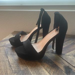 Velvet Pumps / Strappy Heels